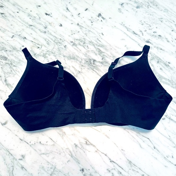 Victoria’s Secret Plunge Push-Up Bra 38C NWOT - Picture 2 of 4